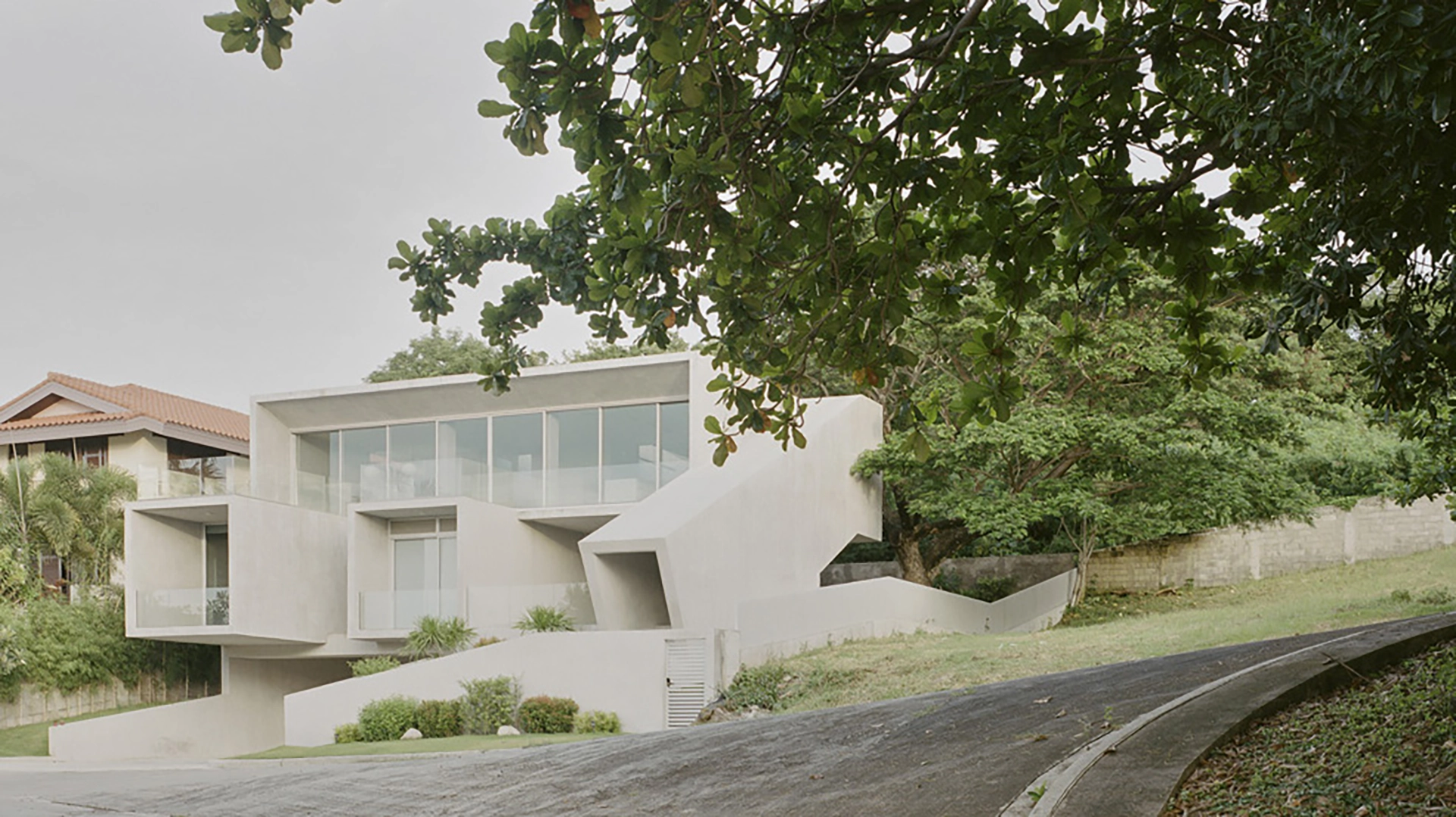 FR House — Modular Parametric Design Balancing Whimsy and Energy | CAZA